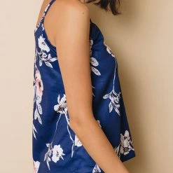 Levency Dreaming Of Tropical Days Slip Top