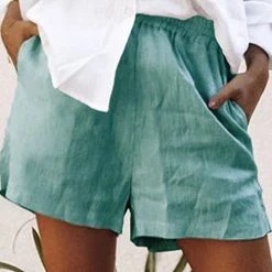 Levency Solid Pockets Shorts