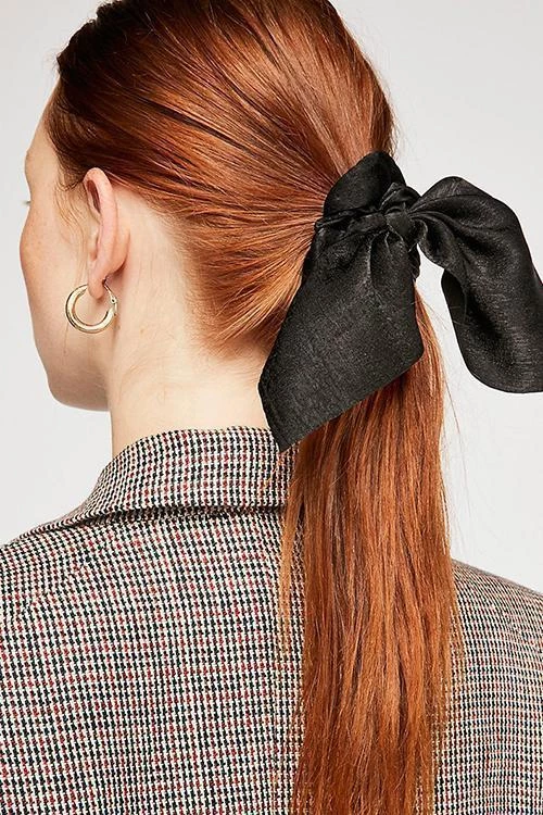 Levency New In Ribbon Scrunchie 2 Levency New In Ribbon Scrunchie