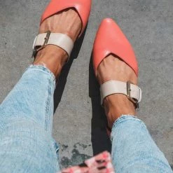 Levency Adjustable Buckle Flats