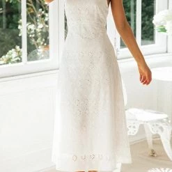 Levency New In Halter Neck Backless Maxi Dress