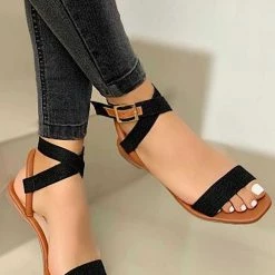 Levency Buckle Flat Sandals