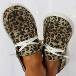 Levency Low Cap Slip-On Flats Shoes New In