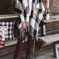 Levency Plaid Tassles Scarf