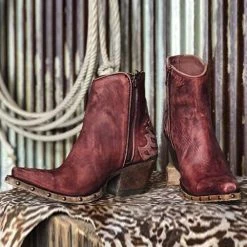 Levency Zipper Rivets Chunky Heel Boots