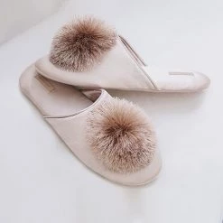 Levency Tassels Pom Pom Slipper