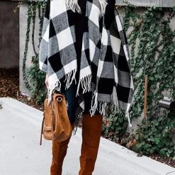 Levency Plaid Tassles Scarf
