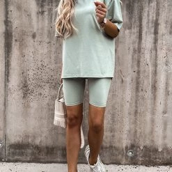 Levency New In Solid Short Sleeve Short Set