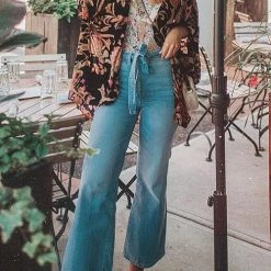 Levency Belted Loose High Waist Jeans