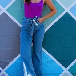 Levency Belted Loose High Waist Jeans