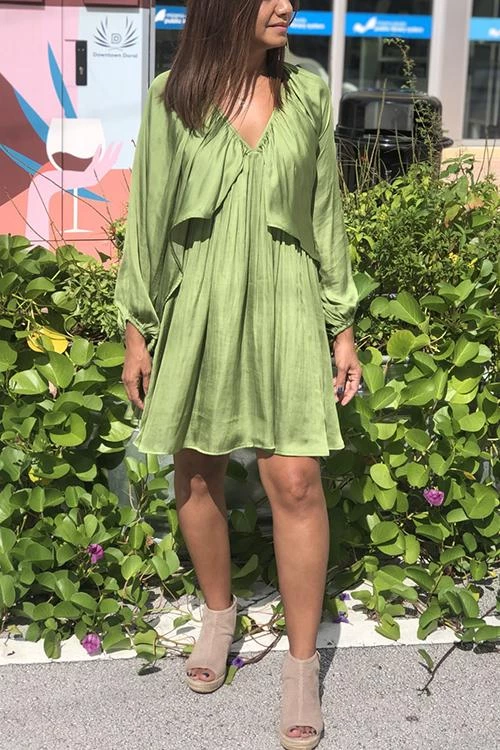 Levency Deep V-Neck Batwing Sleeve Ruffle Loose Dress New In 12 Levency Deep V-Neck Batwing Sleeve Ruffle Loose Dress New In