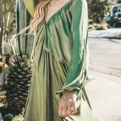 Levency Deep V-Neck Batwing Sleeve Ruffle Loose Dress New In 22 Levency Deep V-Neck Batwing Sleeve Ruffle Loose Dress New In