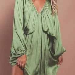 Levency Deep V-Neck Batwing Sleeve Ruffle Loose Dress New In 30 Levency Deep V-Neck Batwing Sleeve Ruffle Loose Dress New In