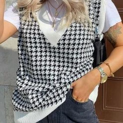 Levency Houndstooth V Neck Vest