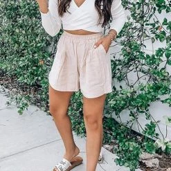 Levency Solid Pockets Shorts