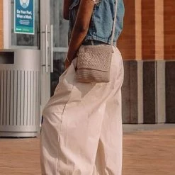 Levency New In Elastic Flower Balloon Leg Pants