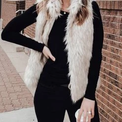 Levency Pockets Sleeveless Faux Fur Vest New In