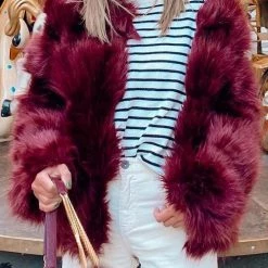 Levency Layer O Neck Faux Fur Coat