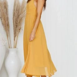 Levency New In Spaghetti Strap Midi Dress