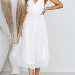 Levency New In Spaghetti Strap Midi Dress