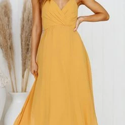 Levency New In Spaghetti Strap Midi Dress