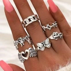 Levency Cupid Butterfly Ring Set New In