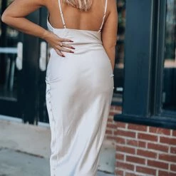 Levency New In Date Night Satin Midi Dress 38 Levency New In Date Night Satin Midi Dress