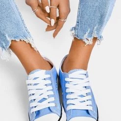 Levency Classical Lace Up Canvas Sneakers