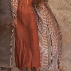 Levency Geometey Print Bleted Cover Up