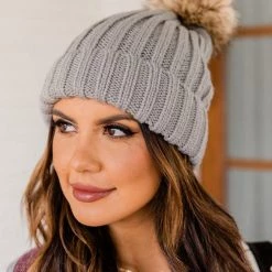 Levency New In Chunky Knit Pom Pom Beanie Hat 7 Levency New In Chunky Knit Pom Pom Beanie Hat