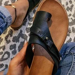 Levency Carina Flats Sandals New In