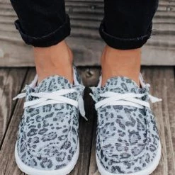 Levency Low Cap Slip-On Flats Shoes New In