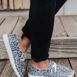 Levency Low Cap Slip-On Flats Shoes New In