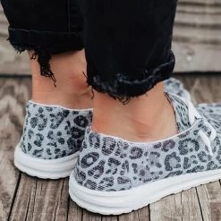 Levency Low Cap Slip-On Flats Shoes New In