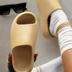 Levency Open Toe Chunky Footbed Slippers