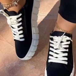 Levency Lace Up Skate Shoes