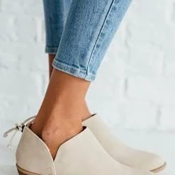 Levency New In Daily V Chunky Heel Low Ankle Boots