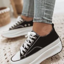 Levency Sawtooth Platform Lace Up Snakers