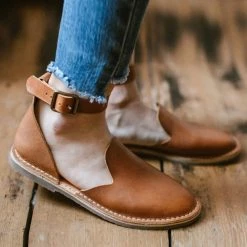 Levency Ankle Strap Flats Sandal