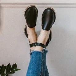 Levency Ankle Strap Flats Sandal