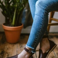 Levency Ankle Strap Flats Sandal