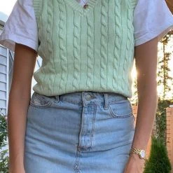 Levency V Neck Sleeveless Knit Tank Top