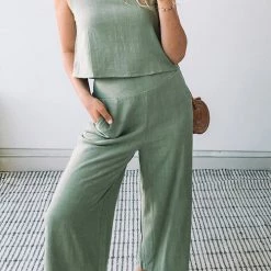 Levency Solid Pockets Tank Pants Set