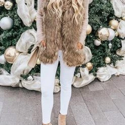 Levency Pockets Sleeveless Faux Fur Vest New In