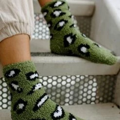 Levency New In Leopard Pattern Coral Fleece Socks 13 Levency New In Leopard Pattern Coral Fleece Socks