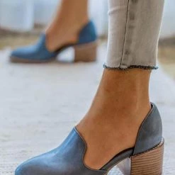 Levency Side Cut Chunky Heel Pumps